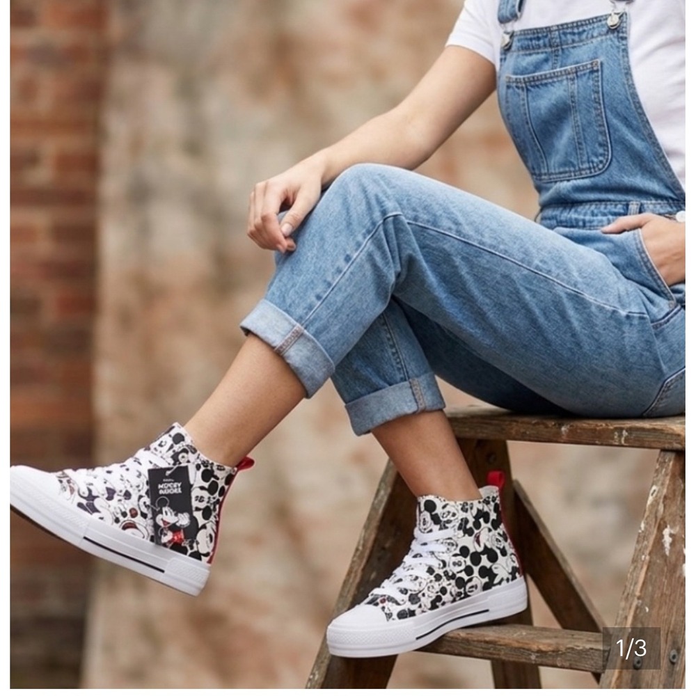 Disney Mickey Mouse High Top Lace-Up Canvas Sneakers White Black Red Women 7 NWT